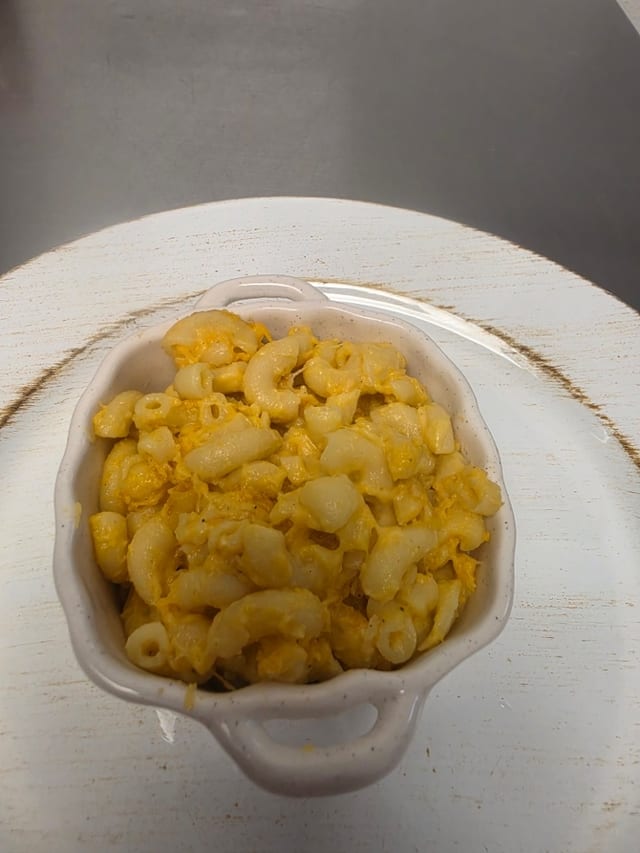 MACARONI & CHEESE.