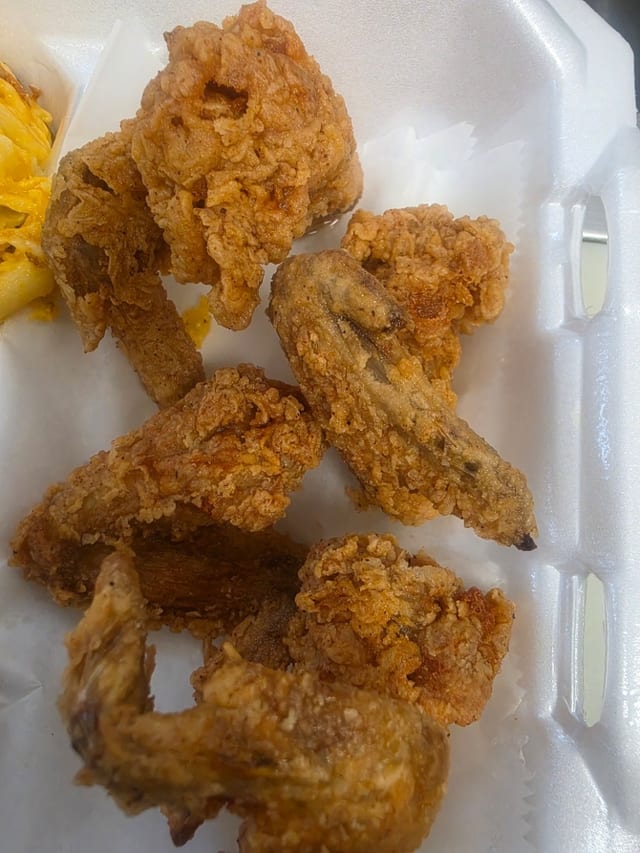 Fried Wings (3) w/ 1 Side.